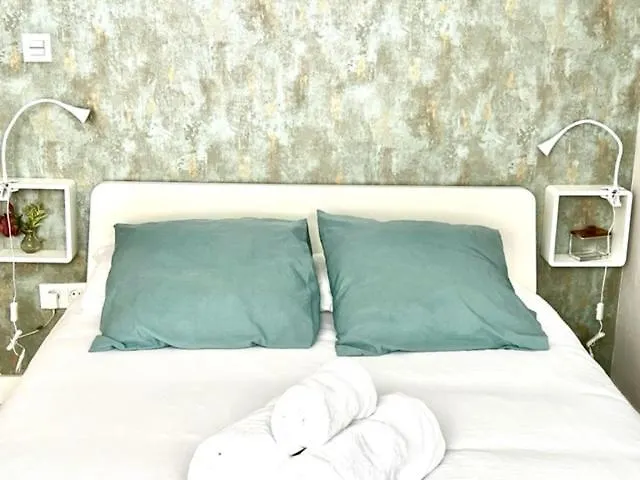 Cabernet Sauvignon Apartment. Surf アパート サン・セバスティアン