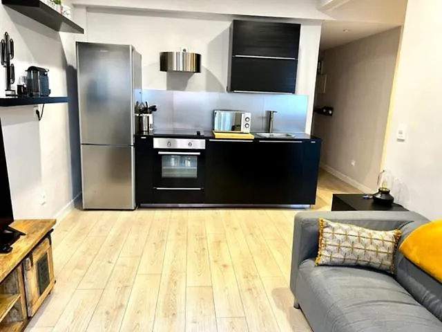 Cabernet Sauvignon Apartment. Surf * サン・セバスティアン