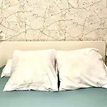 Cabernet Sauvignon Apartment. Surf